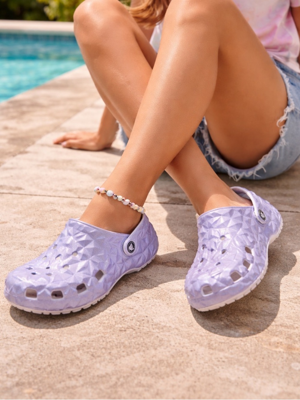 Crocs Classic Iridescent Geometric Clogs | Holographic Glitter | Jr 4 / Womens 6